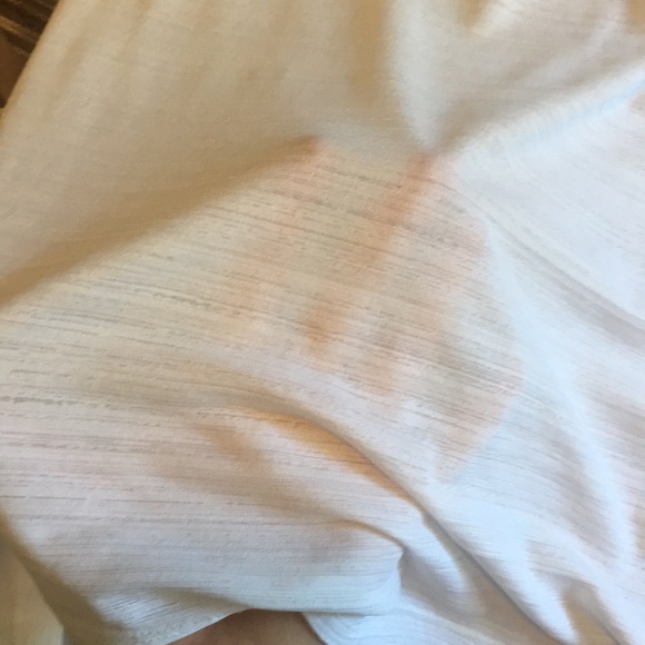 Workout top - Picture 2 of 3